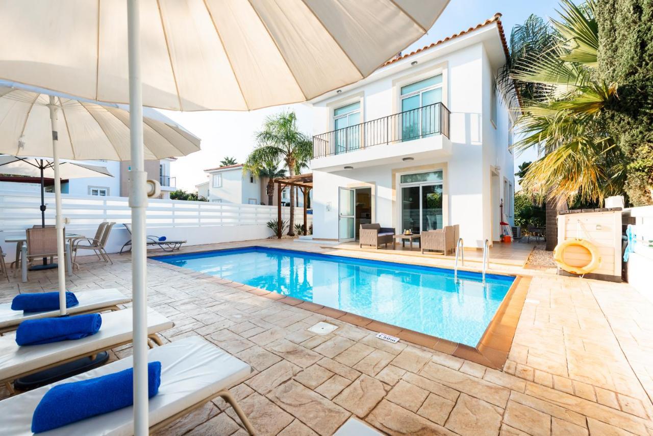 Villa Palm Breeze By Ezoria Villas Protaras Bagian luar foto