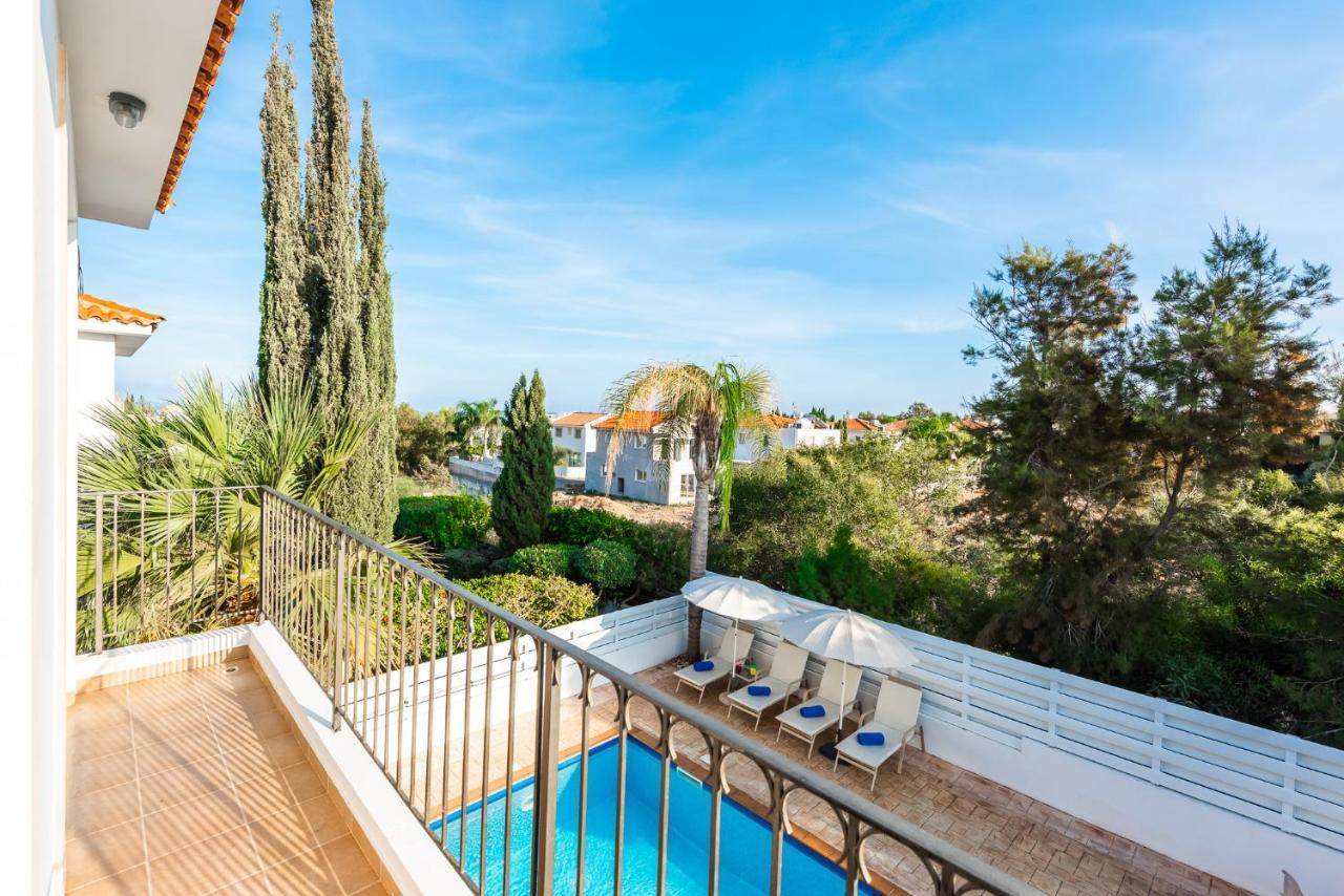 Villa Palm Breeze By Ezoria Villas Protaras Bagian luar foto